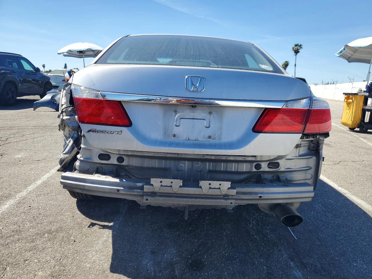 2013 HONDA ACCORD LX photo 11