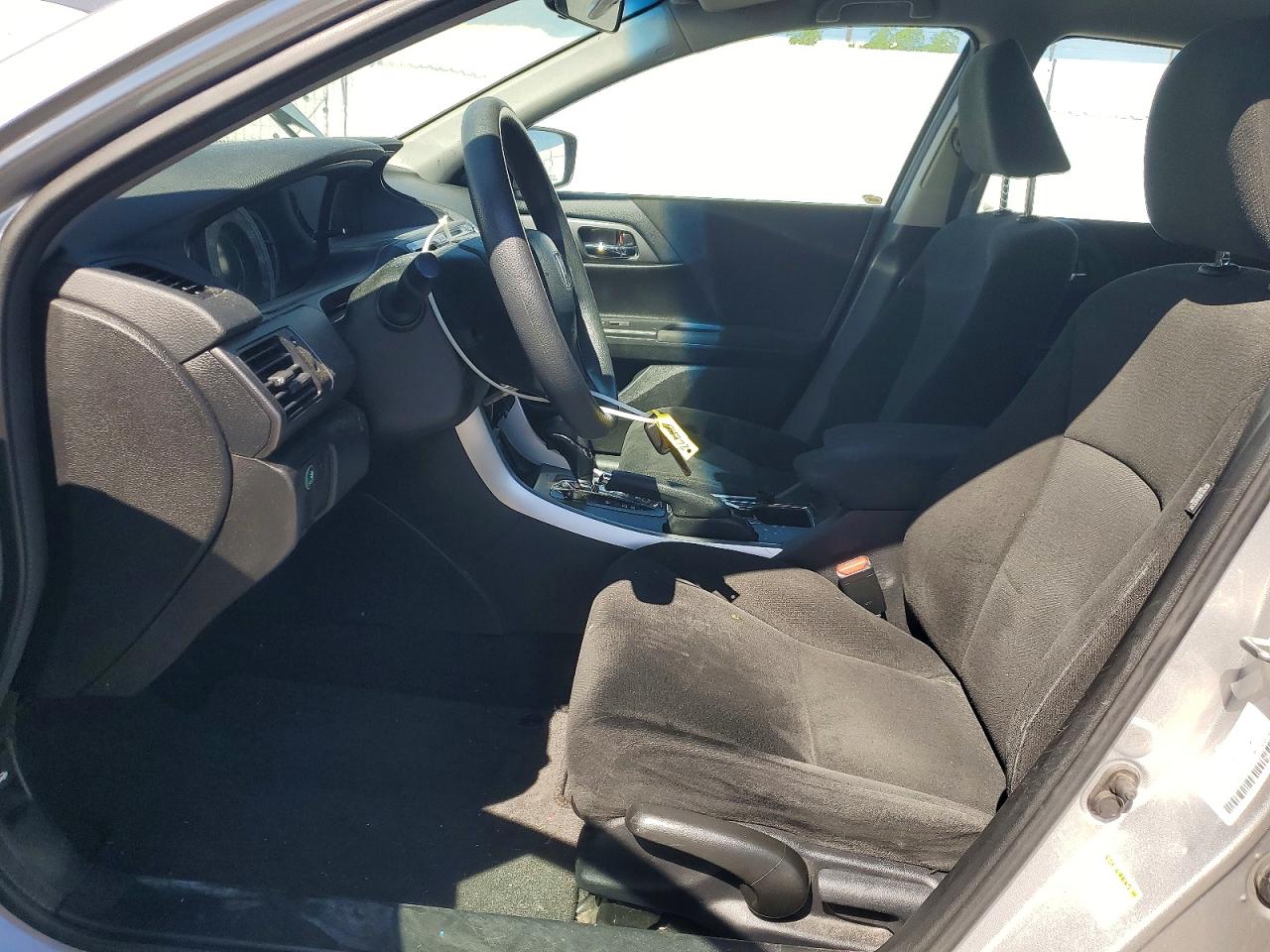 2013 HONDA ACCORD LX photo 13