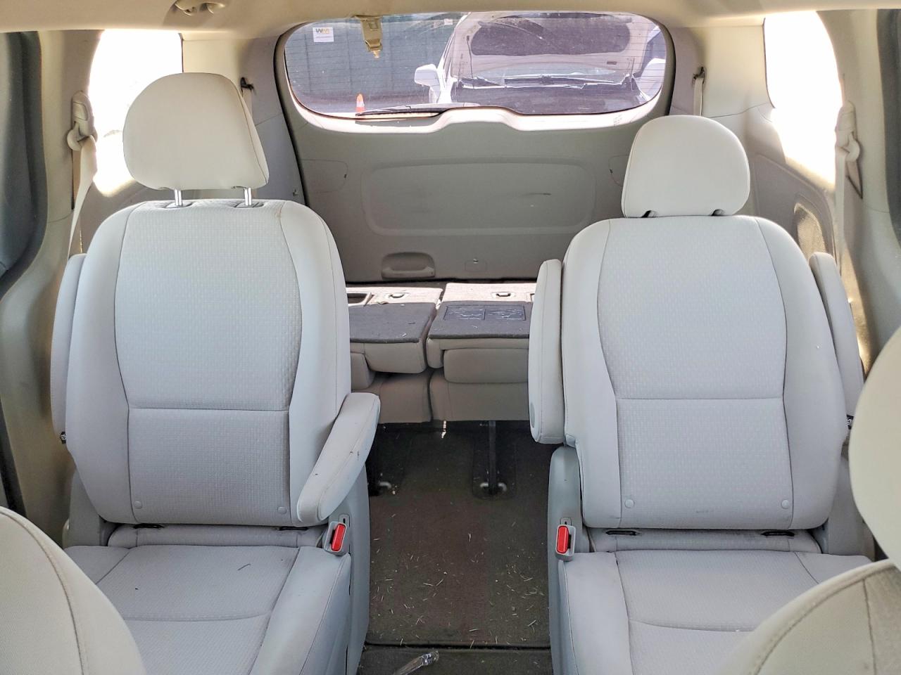 2017 KIA SEDONA photo 19