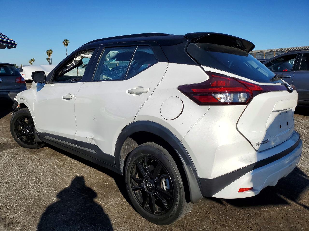 2022 NISSAN KICKS SR photo 3