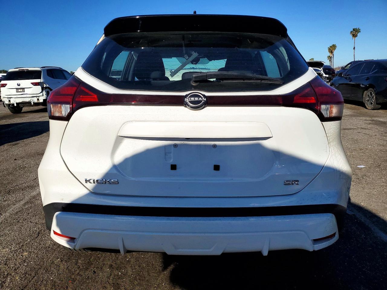 2022 NISSAN KICKS SR photo 11