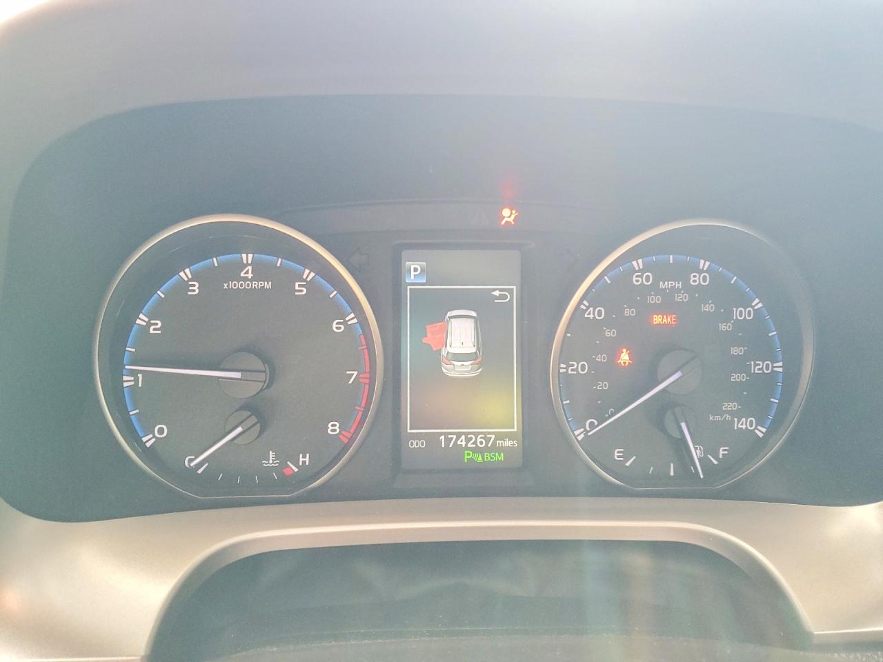 2017 TOYOTA RAV4 XLE photo 9