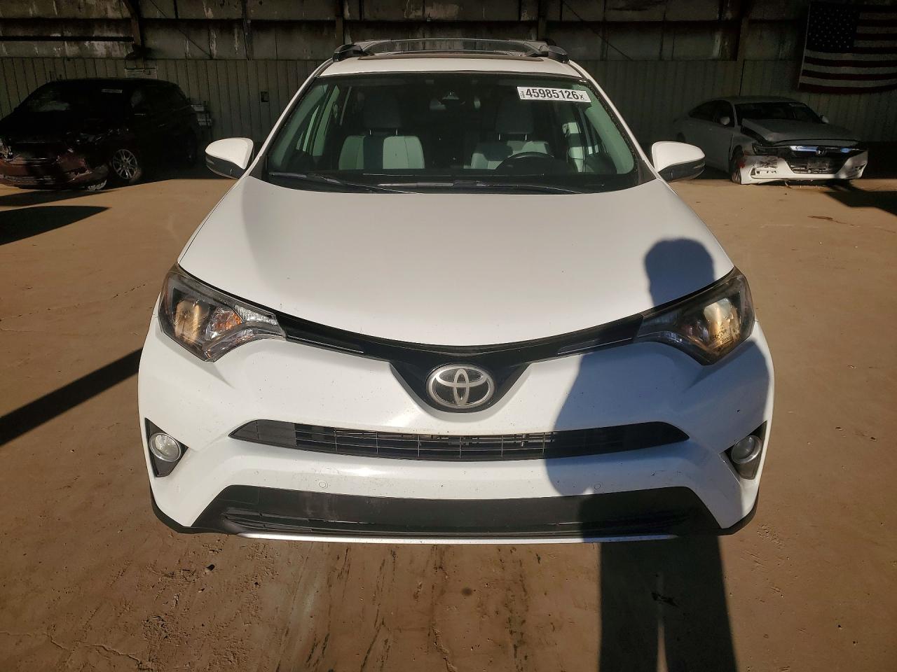 2017 TOYOTA RAV4 XLE photo 5