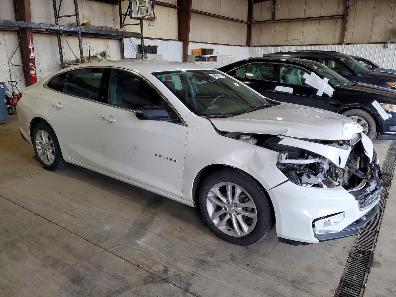 2017 CHEVROLET MALIBU LT photo 10