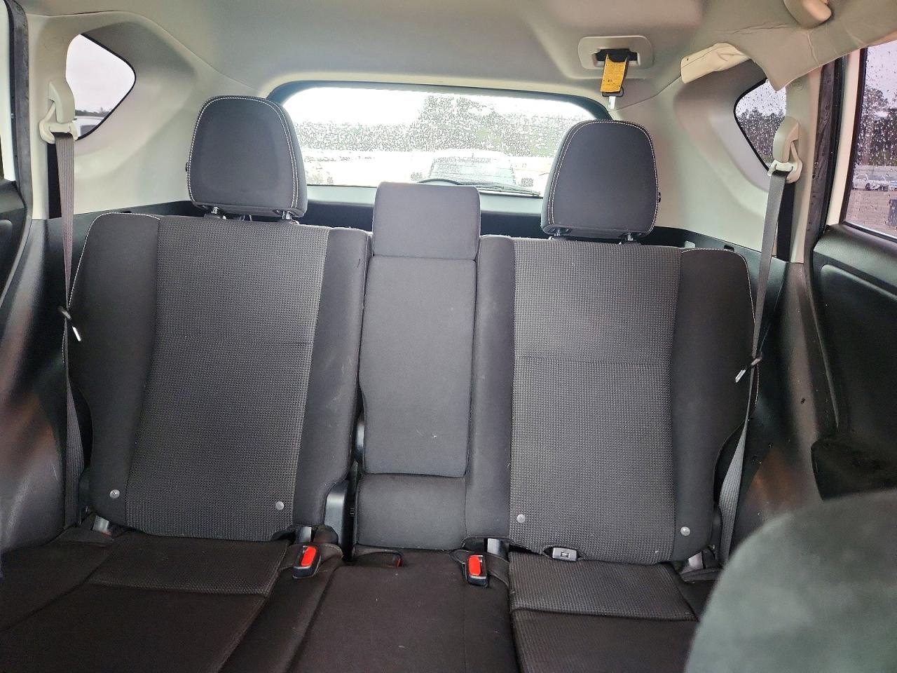 2016 TOYOTA RAV4 XLE photo 10