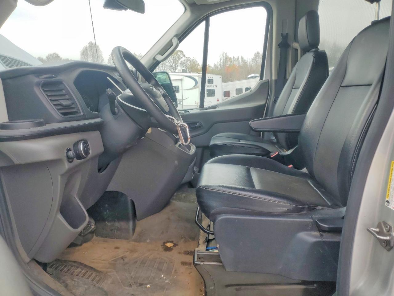 2020 FORD TRANSIT 350 DELIVERY VAN photo 19