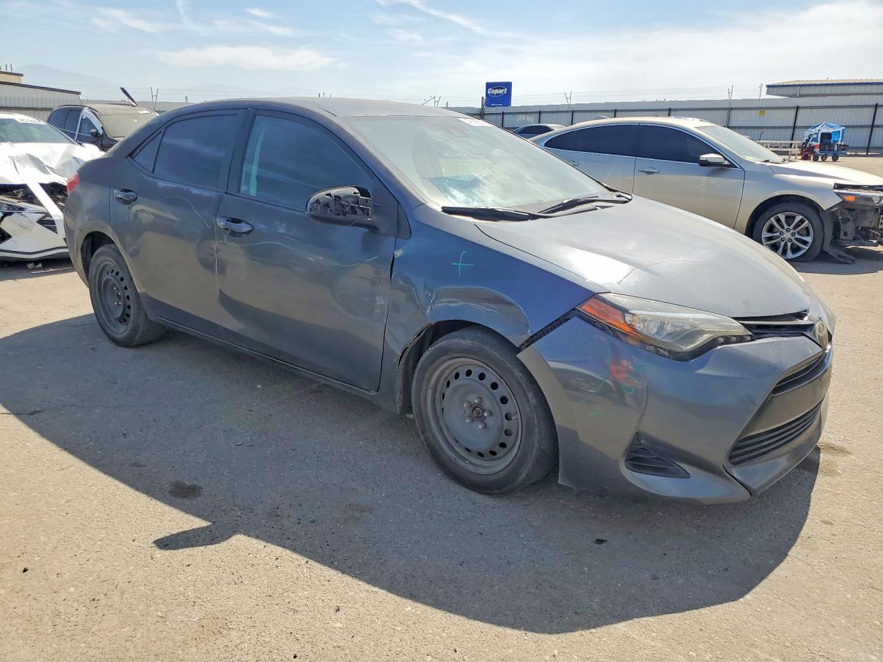 2017 TOYOTA COROLLA LE photo 4