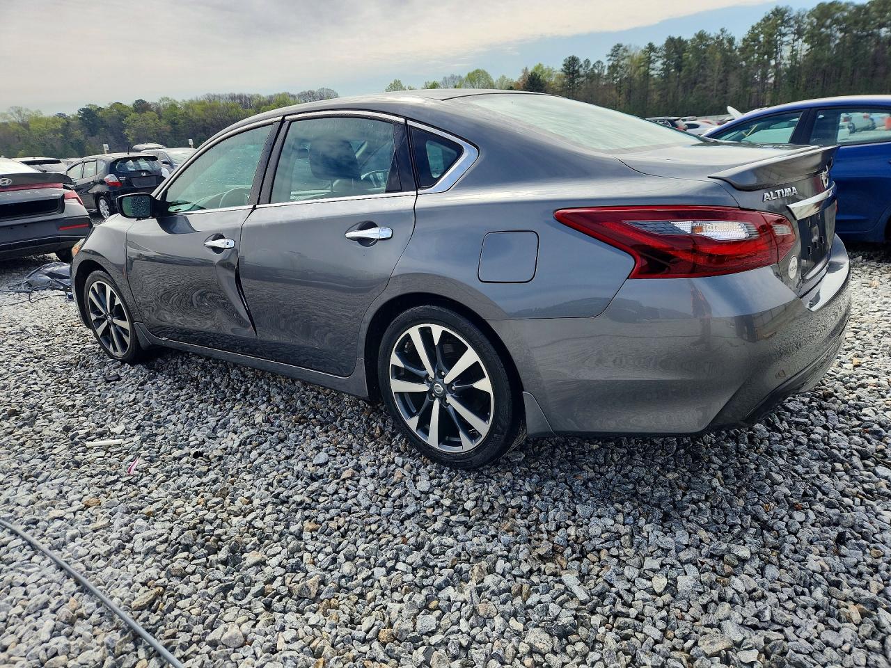 2017 NISSAN ALTIMA 2.5 SR photo 3