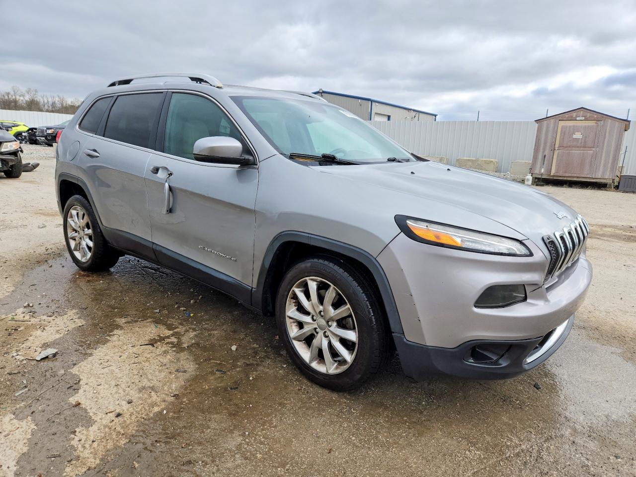 2016 JEEP CHEROKEE LIMITED photo 4