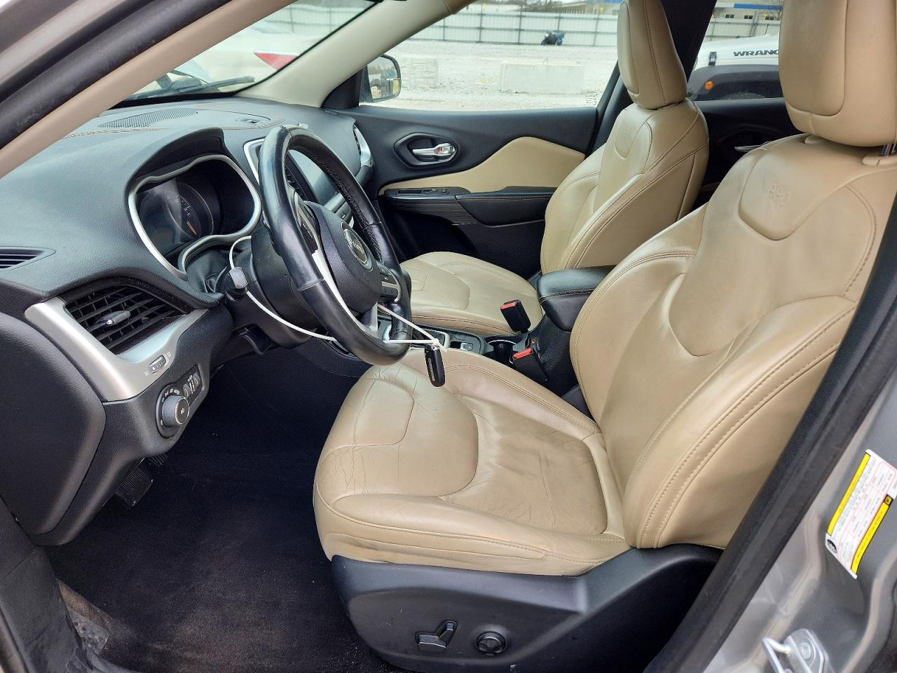 2016 JEEP CHEROKEE LIMITED photo 7