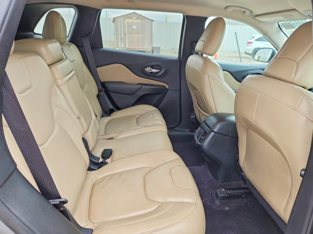2016 JEEP CHEROKEE LIMITED photo 11