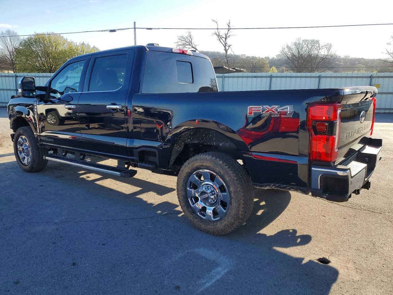 2025 FORD F350 SUPER DUTY photo 3