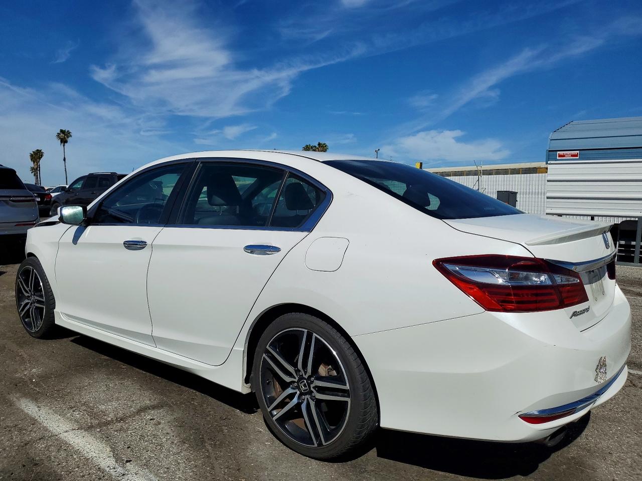 2016 HONDA ACCORD SPORT photo 2