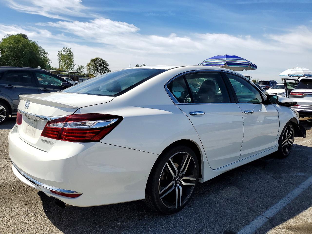 2016 HONDA ACCORD SPORT photo 3