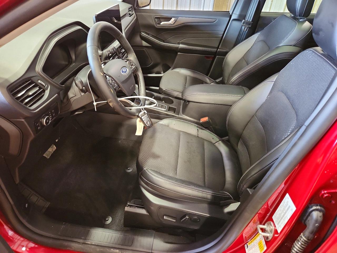 2025 FORD ESCAPE photo 7