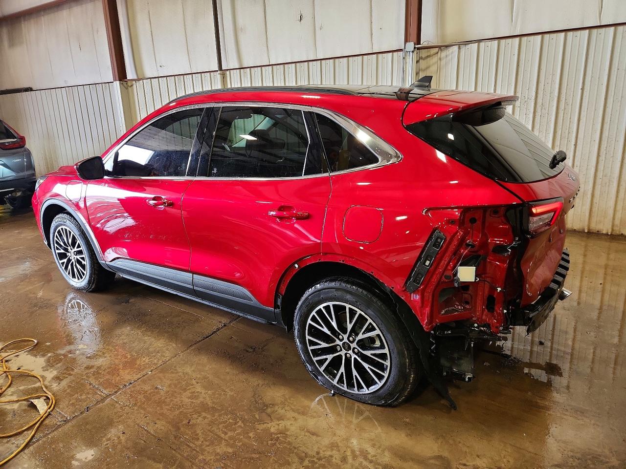 2025 FORD ESCAPE photo 2