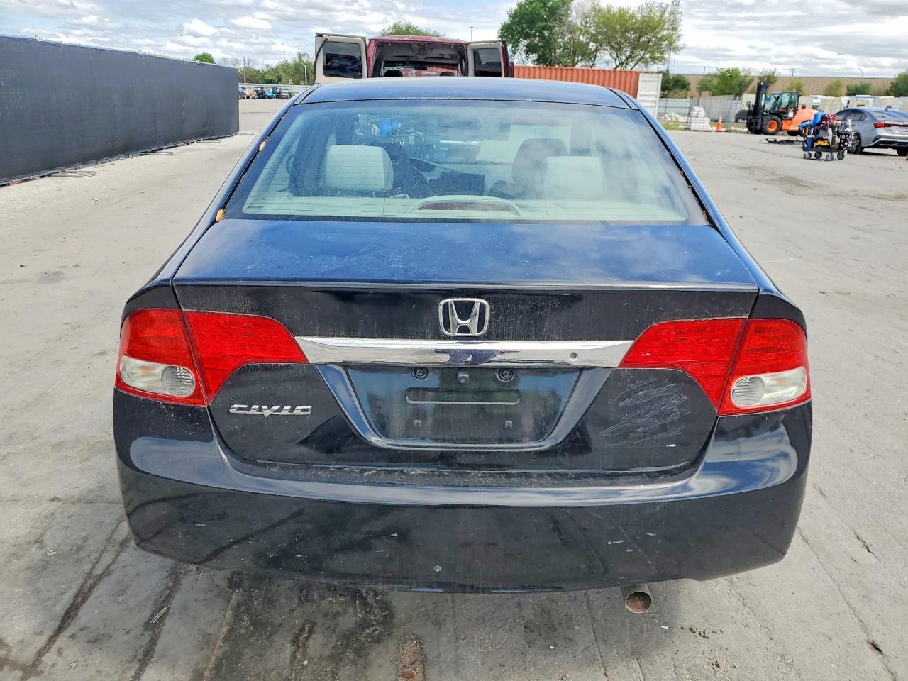 2010 HONDA CIVIC LX photo 11