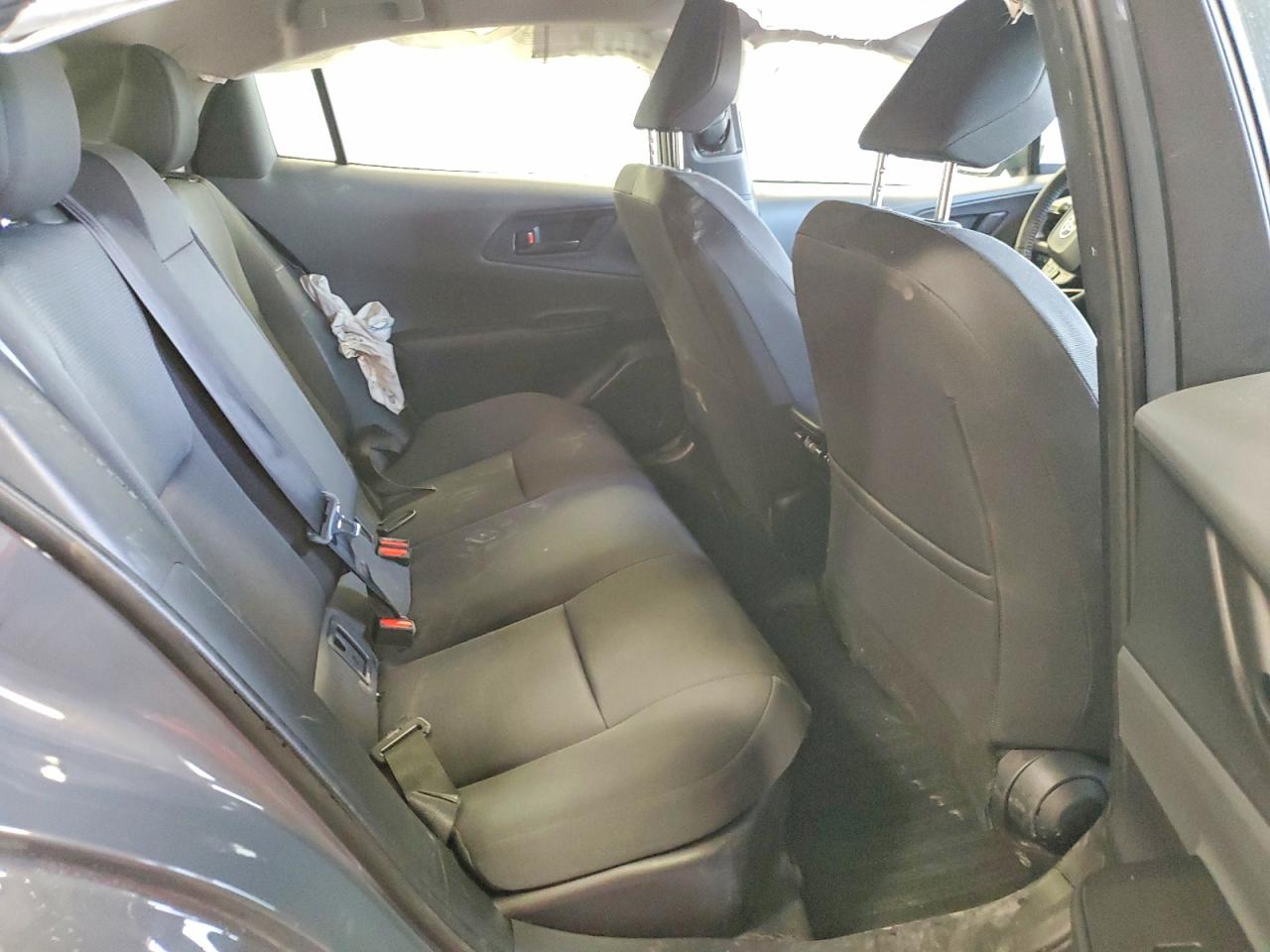 2025 TOYOTA PRIUS LE photo 10