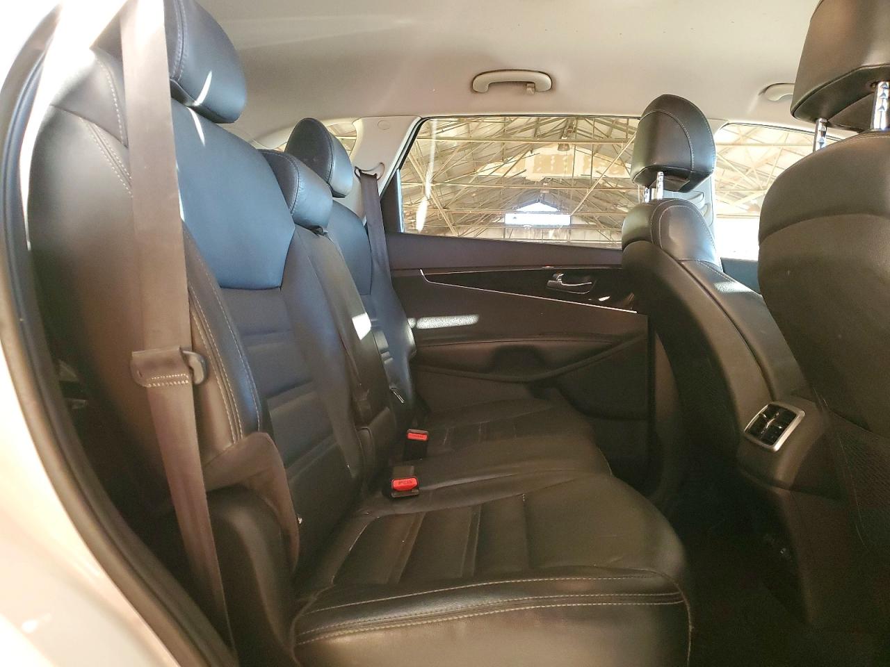 2017 KIA SORENTO LX photo 10