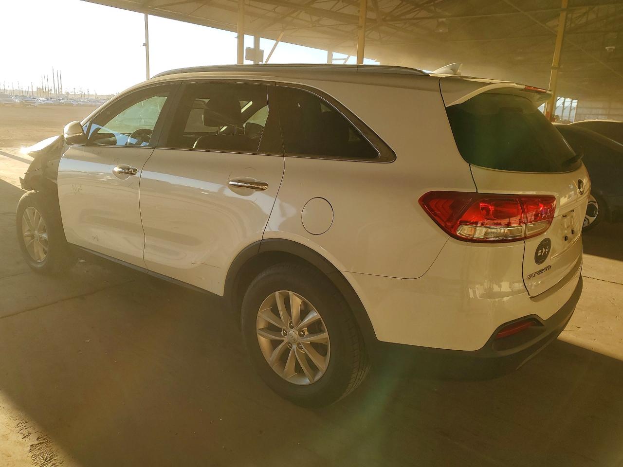 2017 KIA SORENTO LX photo 2