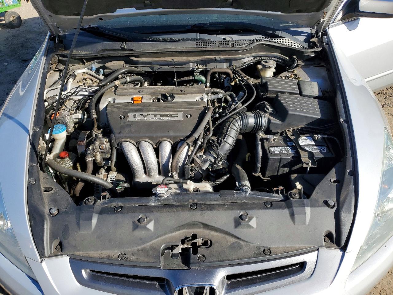 2005 HONDA ACCORD LX photo 31
