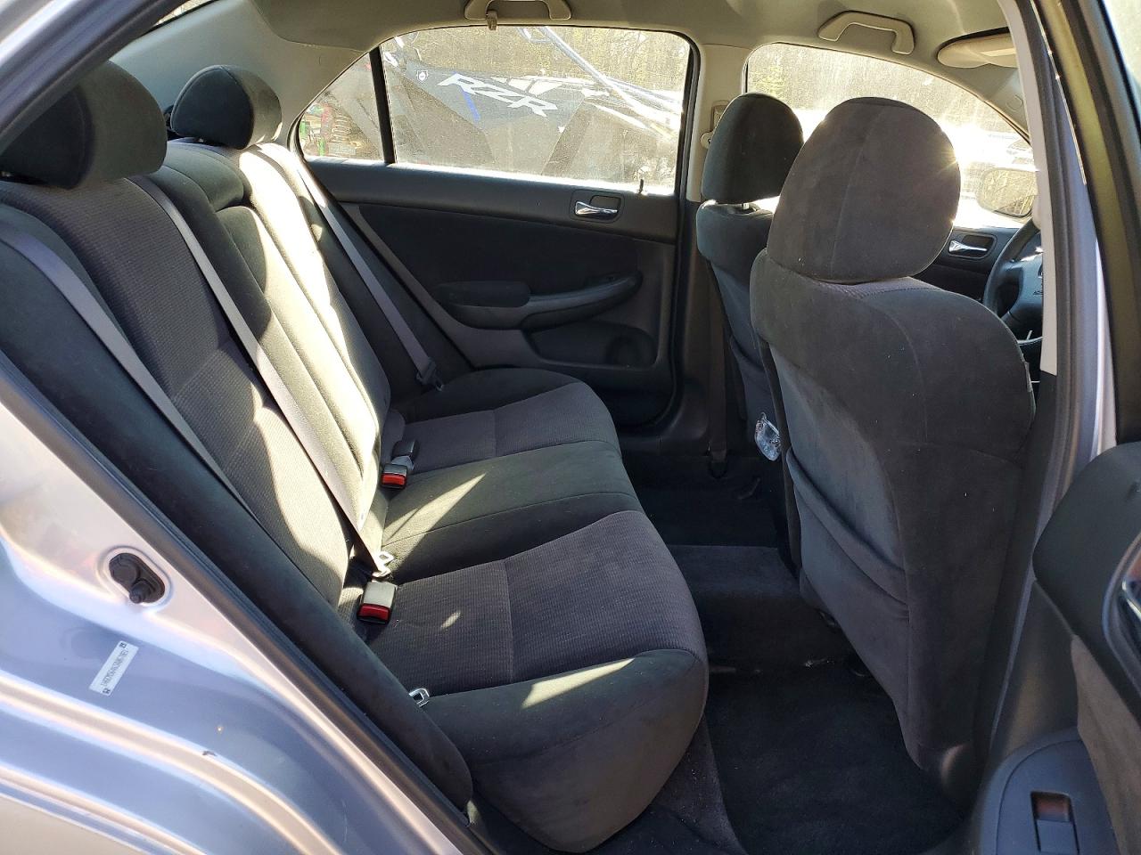 2005 HONDA ACCORD LX photo 28