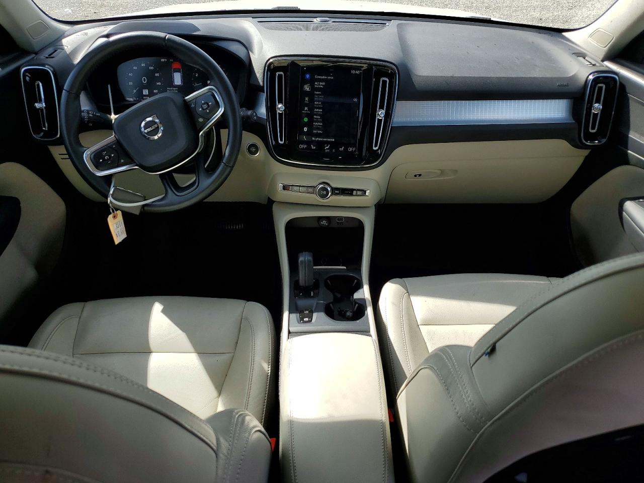 2020 VOLVO XC40 T5 MOMENTUM photo 8