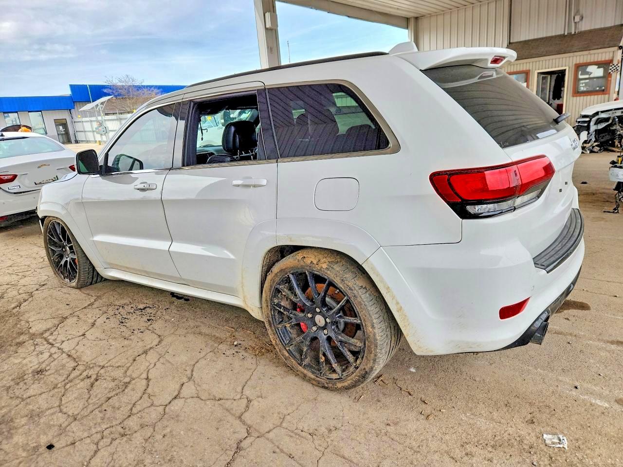 2014 JEEP GRAND CHEROKEE SRT-8 photo 2