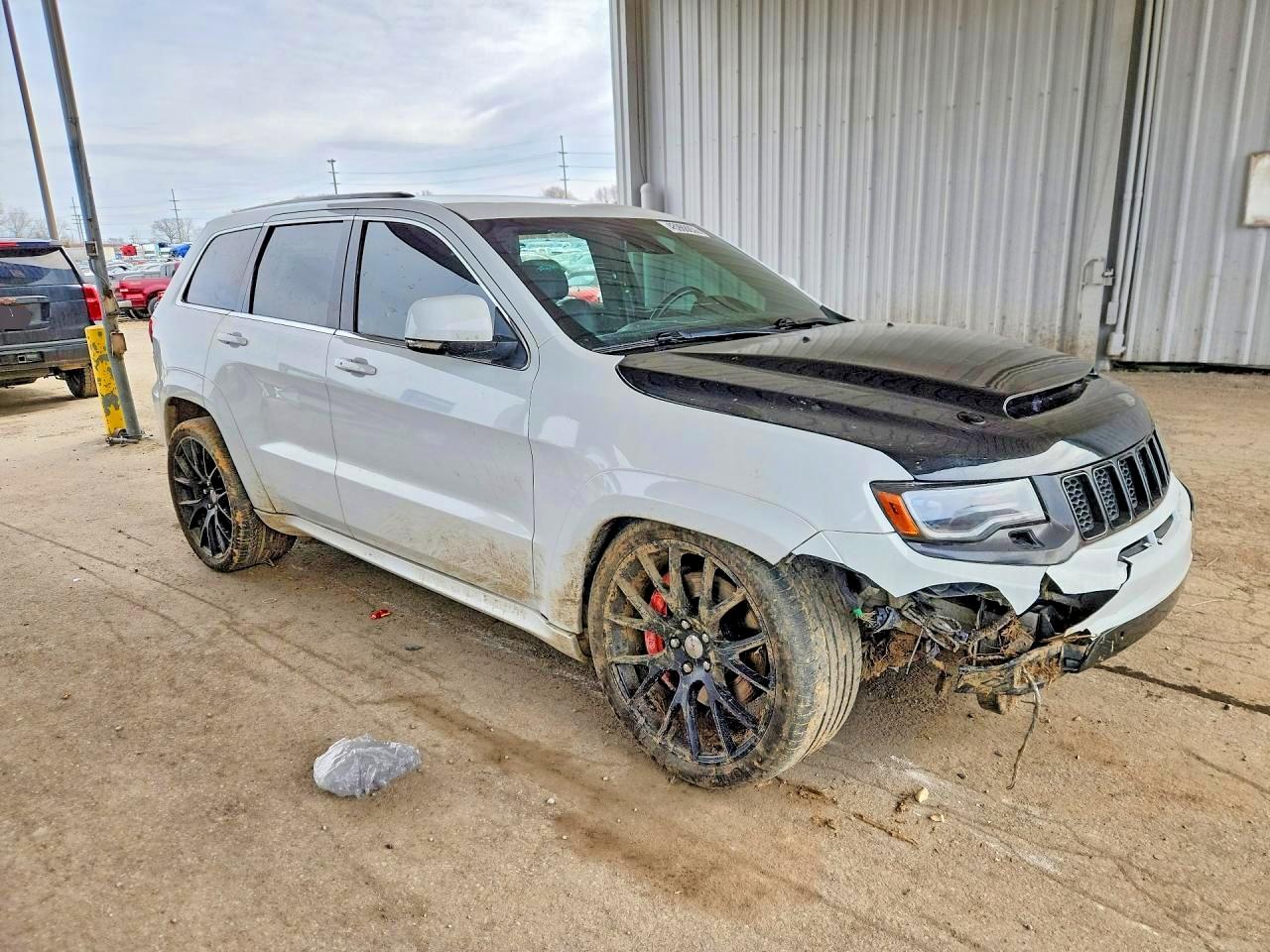 2014 JEEP GRAND CHEROKEE SRT-8 photo 4