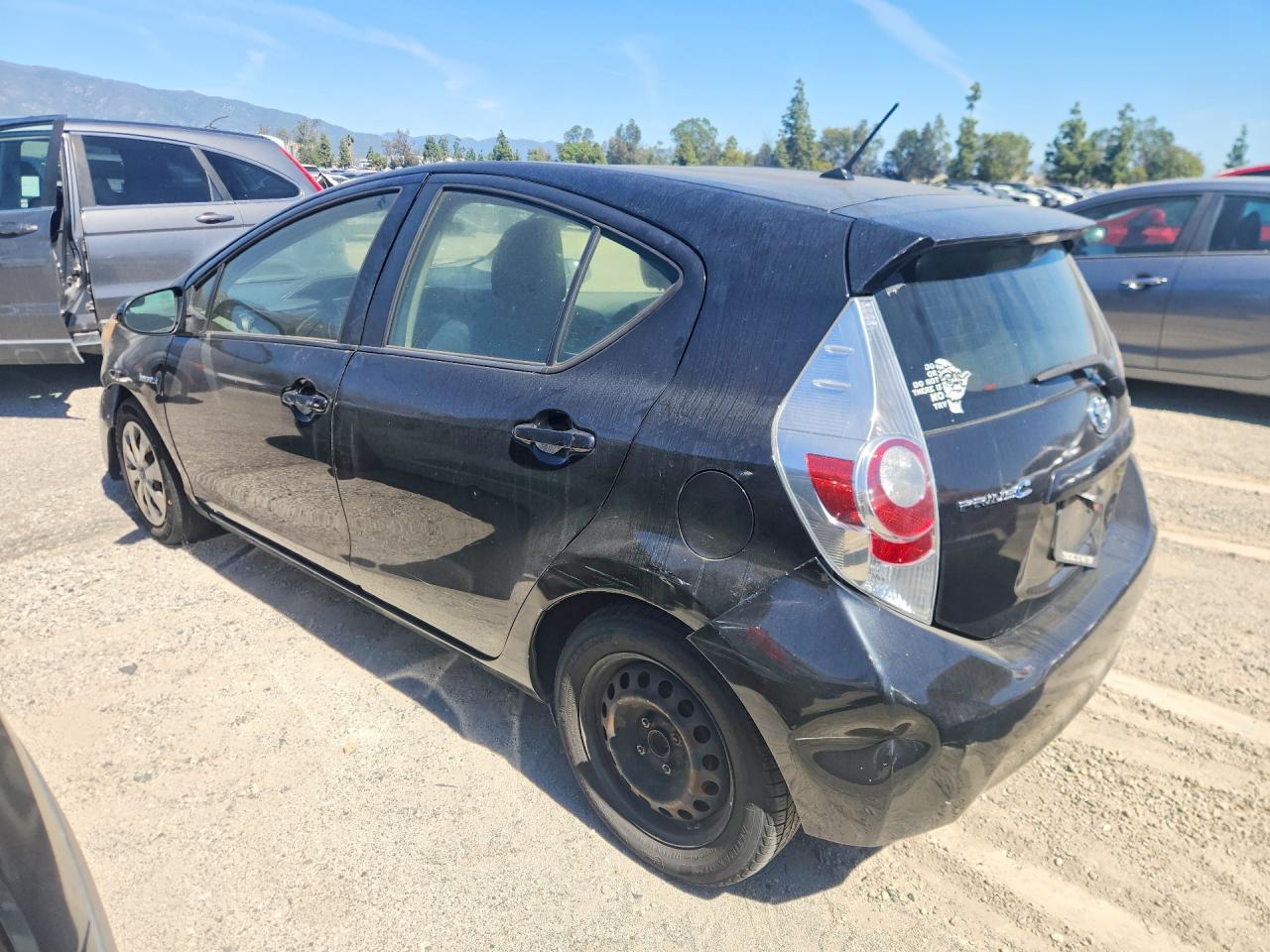 2013 TOYOTA PRIUS C TWO photo 2