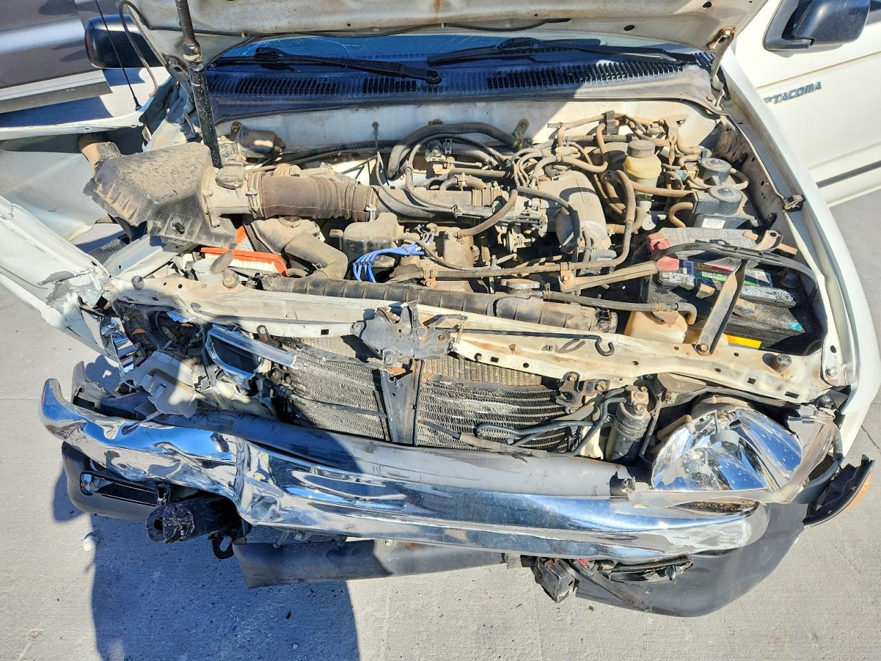 1998 TOYOTA TACOMA BASE photo 31