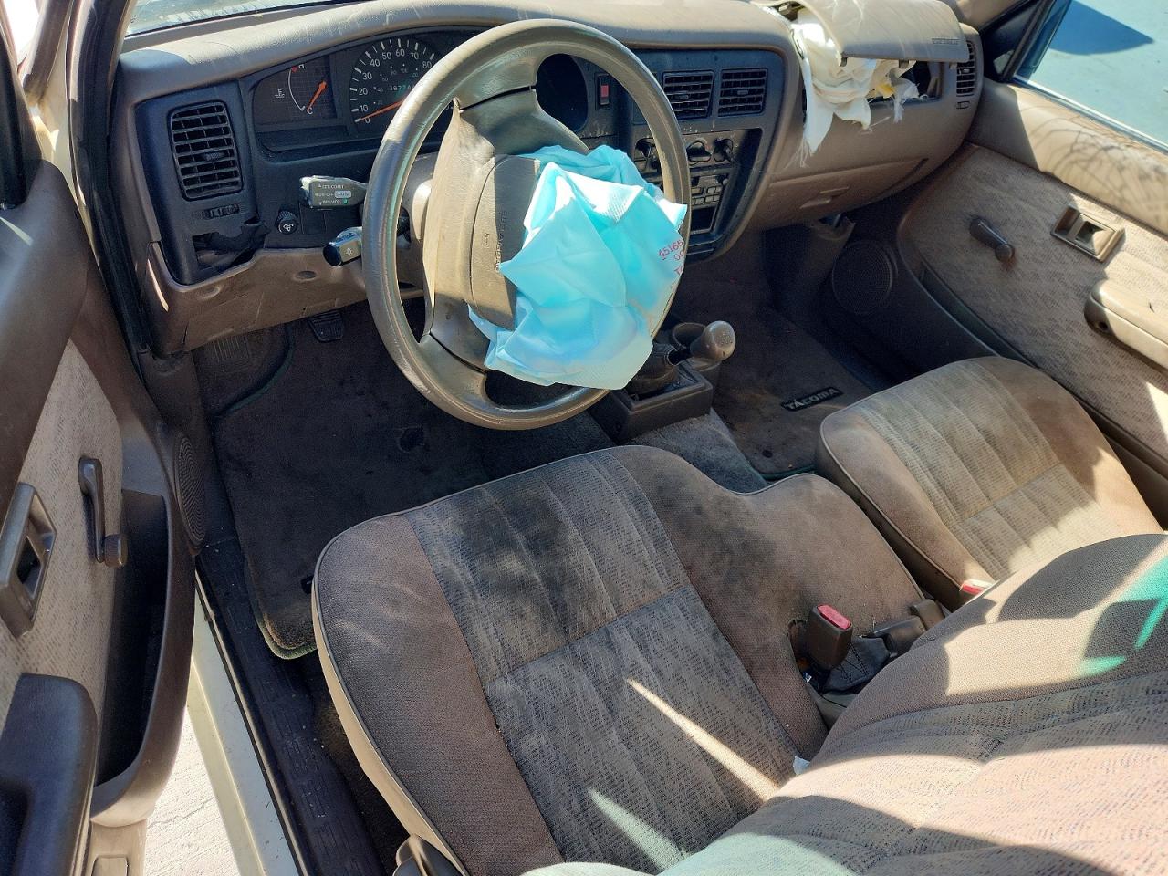 1998 TOYOTA TACOMA BASE photo 22