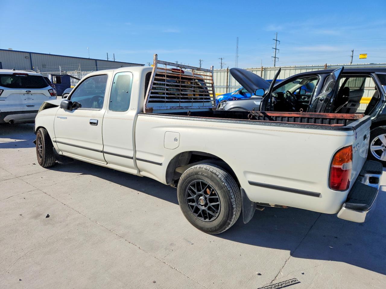 1998 TOYOTA TACOMA BASE photo 4