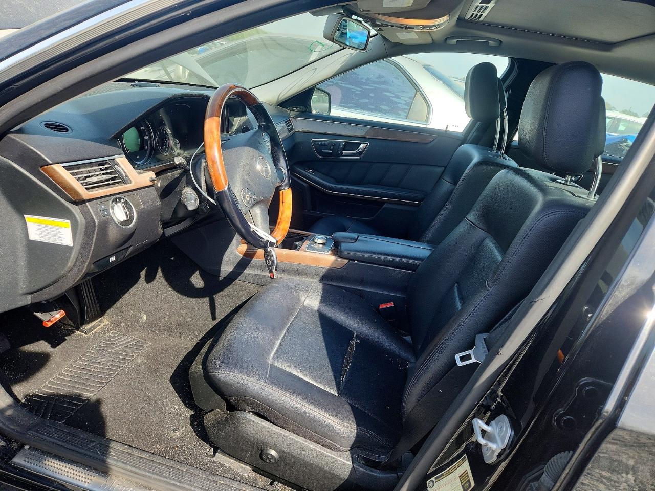 2011 MERCEDES-BENZ E 350 4MATIC photo 14