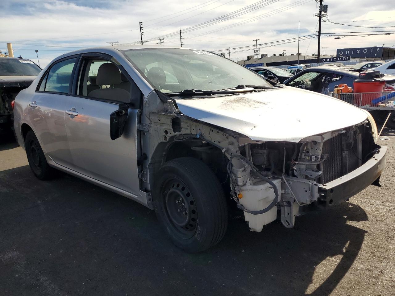 2011 TOYOTA COROLLA LE photo 7