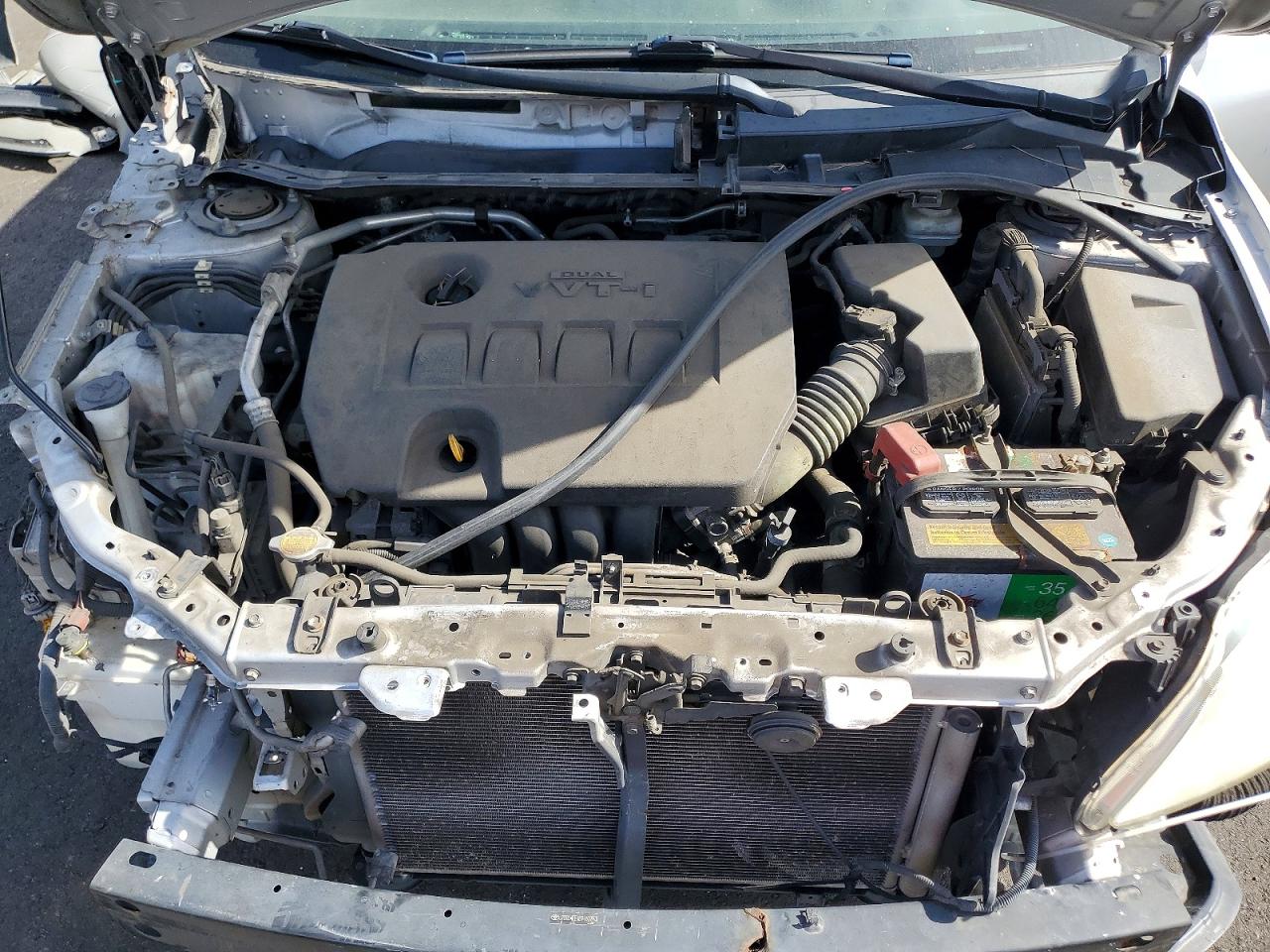 2011 TOYOTA COROLLA LE photo 21