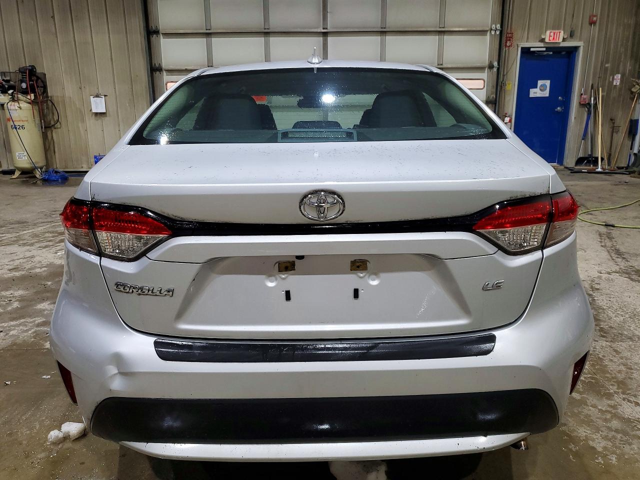 2021 TOYOTA COROLLA LE photo 6