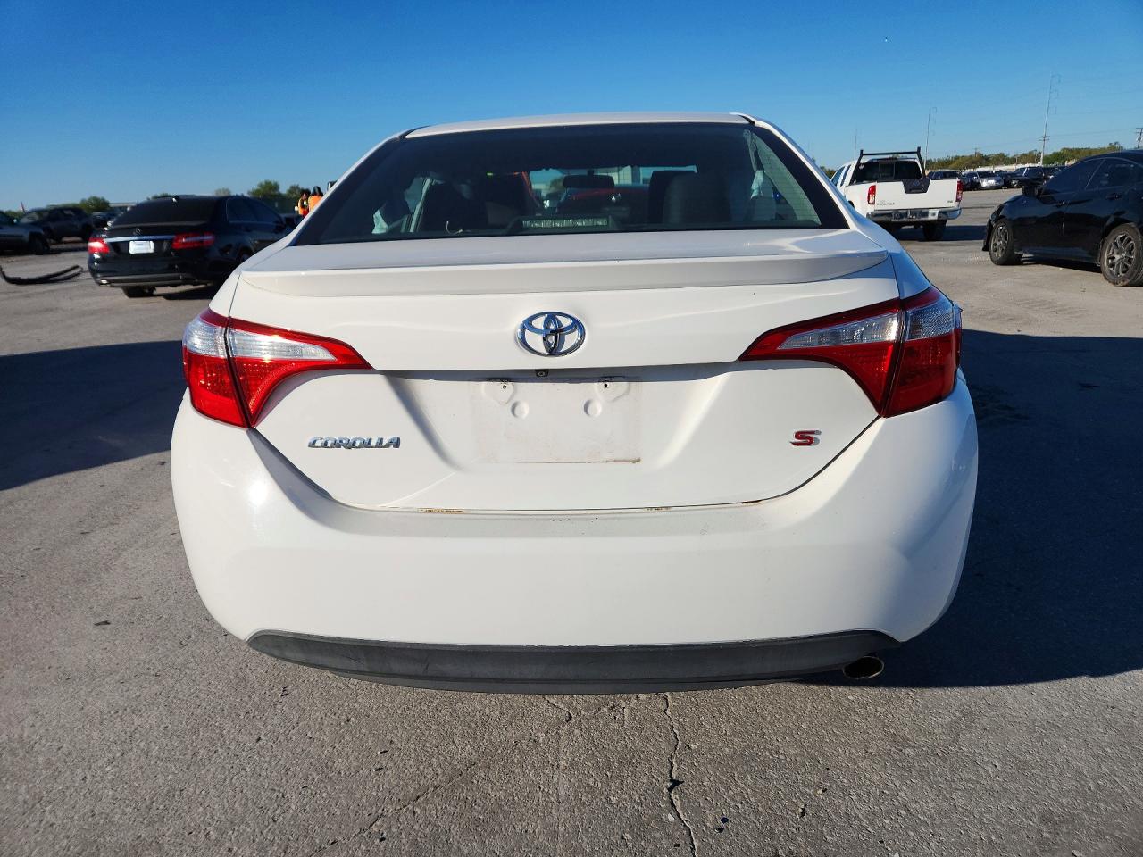 2015 TOYOTA COROLLA S photo 16