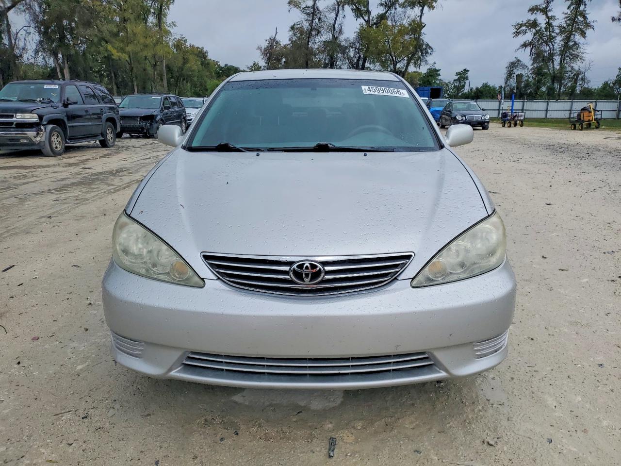 2005 TOYOTA CAMRY LE photo 9