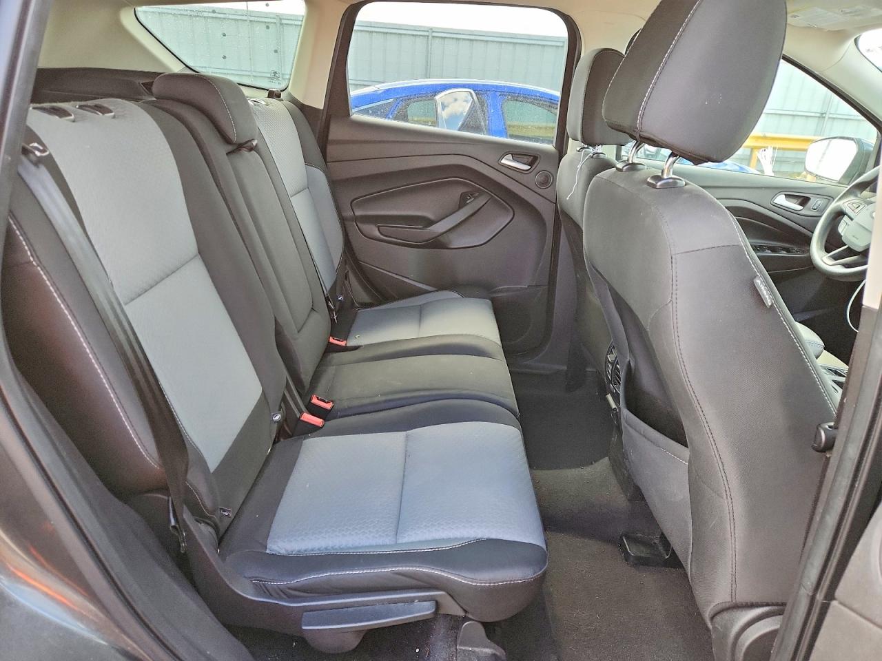 2017 FORD ESCAPE SE photo 21