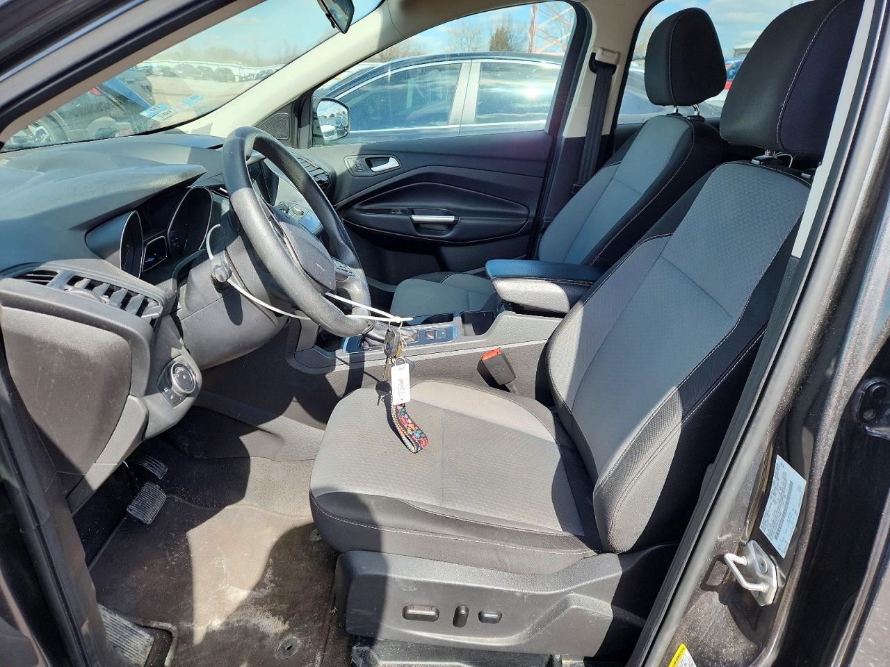 2017 FORD ESCAPE SE photo 13