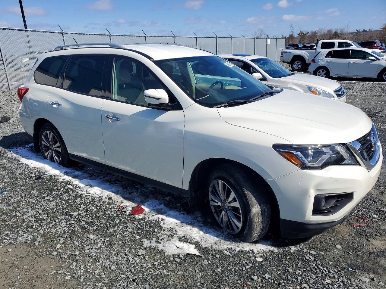 2017 NISSAN PATHFINDER S photo 4
