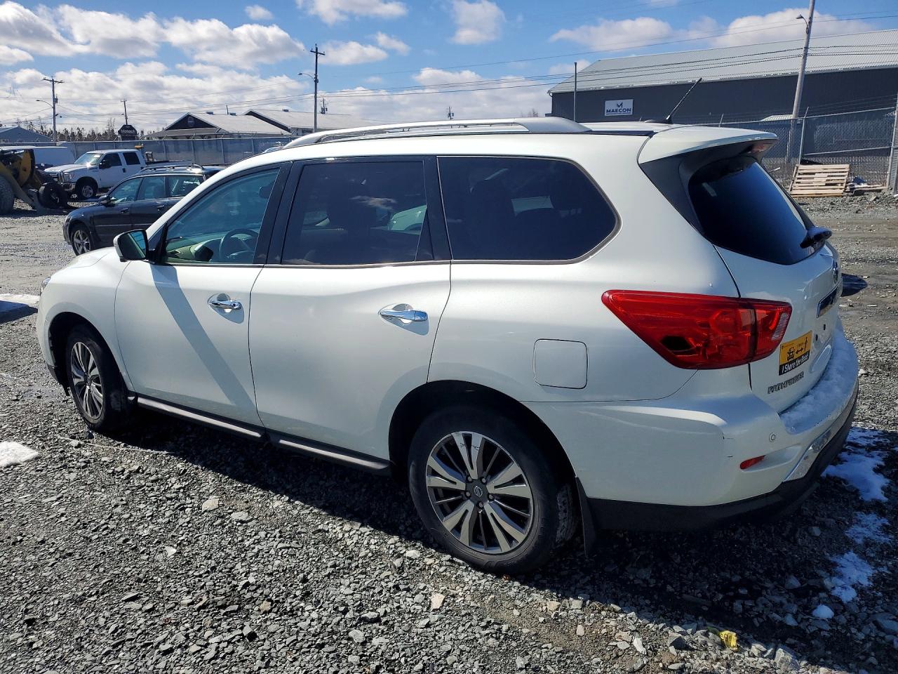 2017 NISSAN PATHFINDER S photo 2