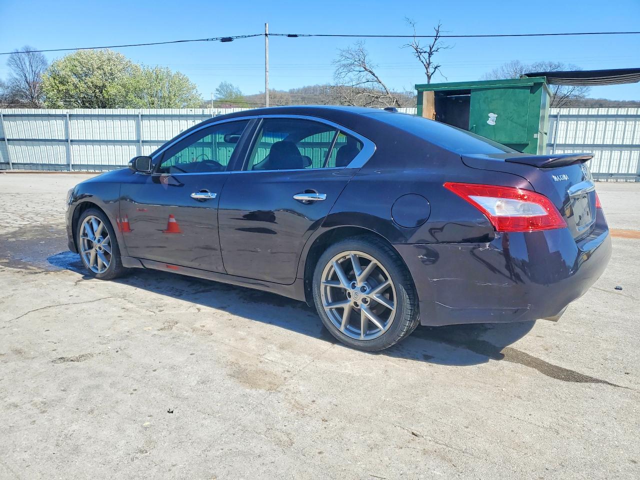 2010 NISSAN MAXIMA 3.5 S photo 2