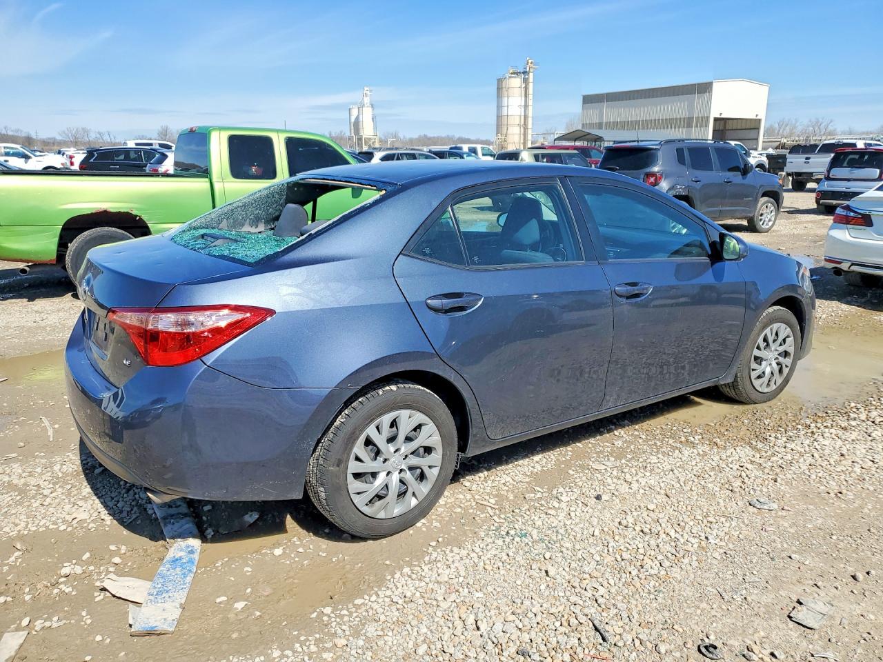2019 TOYOTA COROLLA LE photo 7