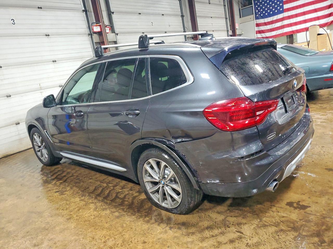 2018 BMW X3 XDRIVE30I photo 3