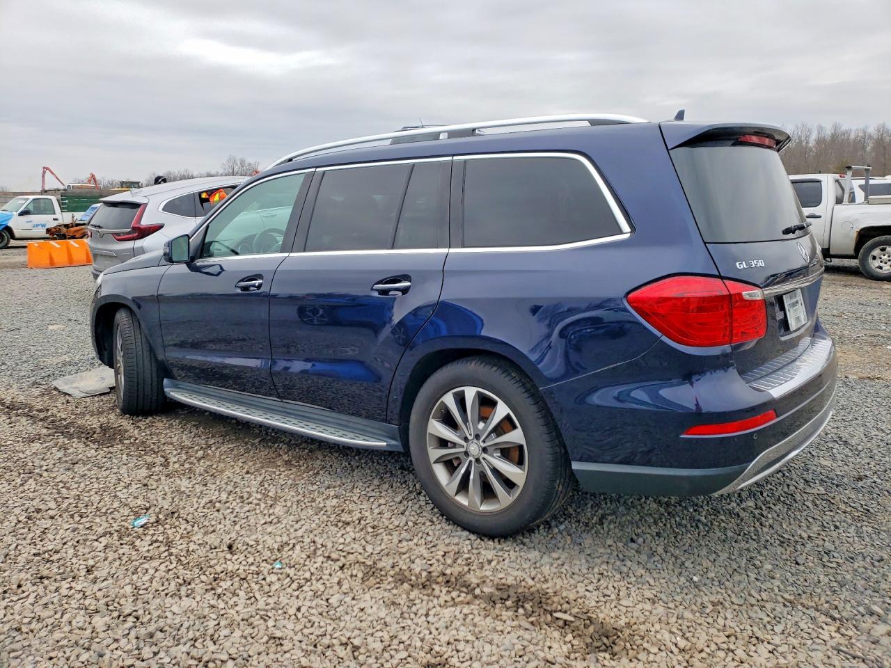 2015 MERCEDES-BENZ GL 350 BLUETEC photo 3