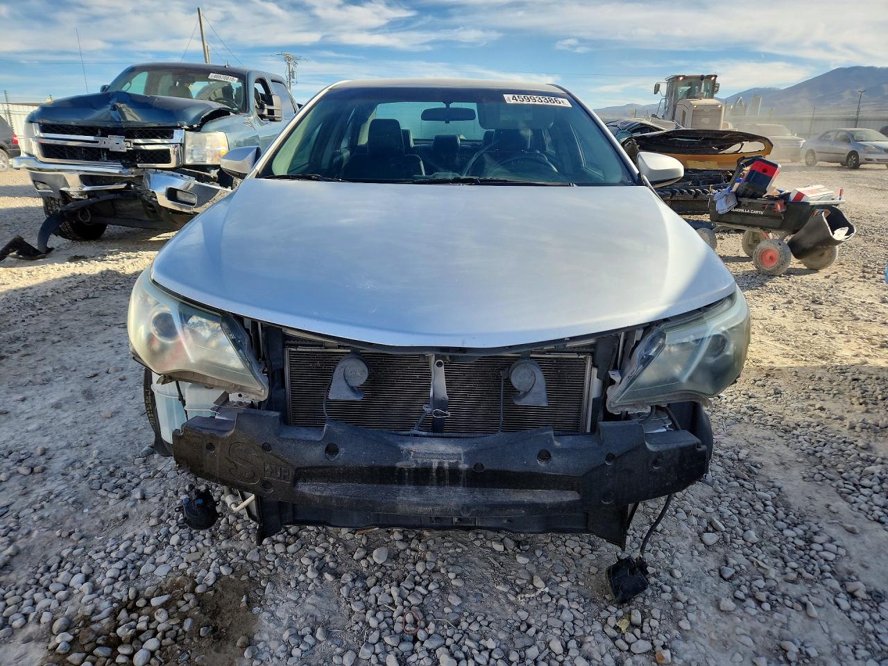 2012 TOYOTA CAMRY SE photo 13