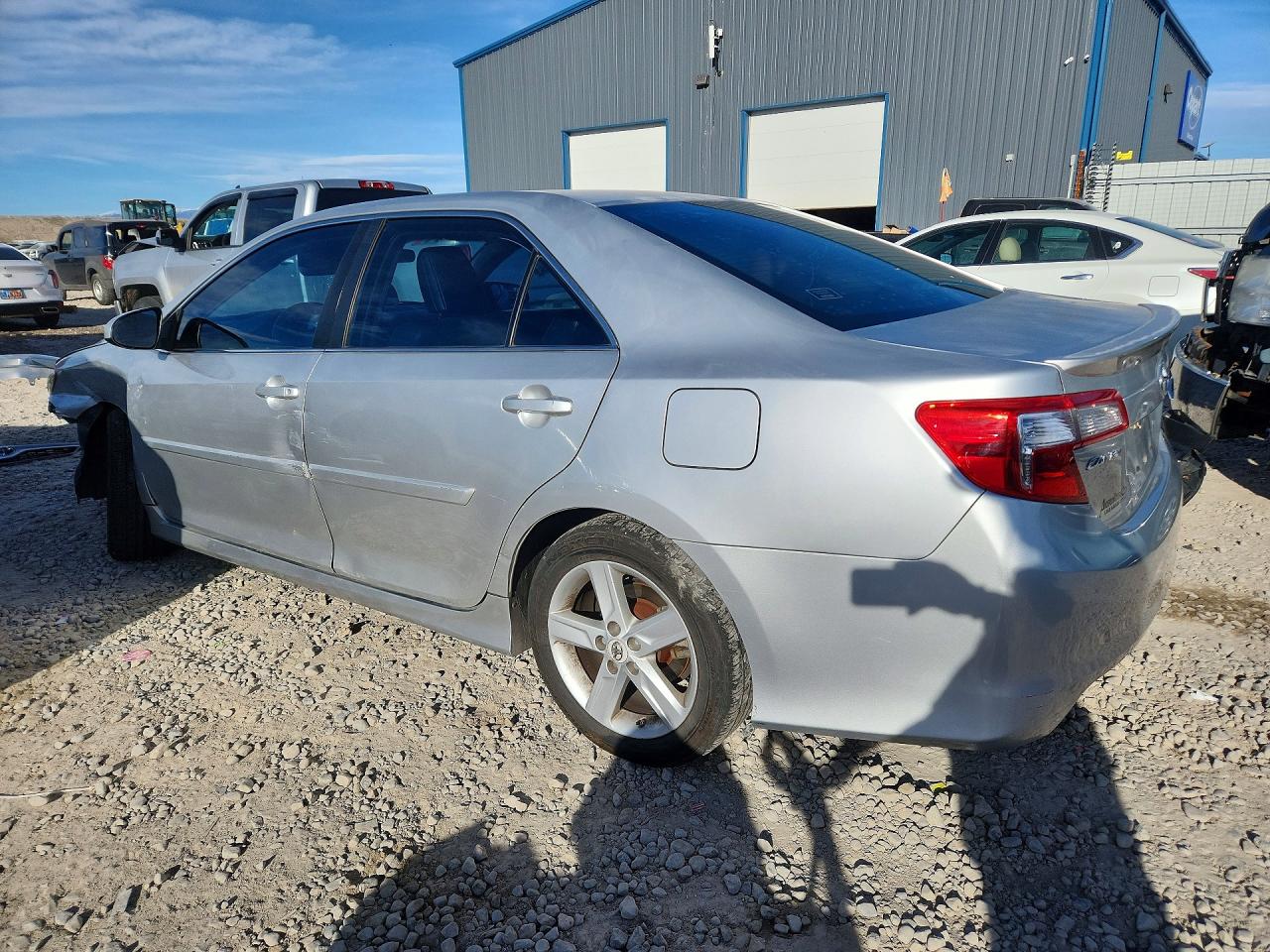 2012 TOYOTA CAMRY SE photo 4