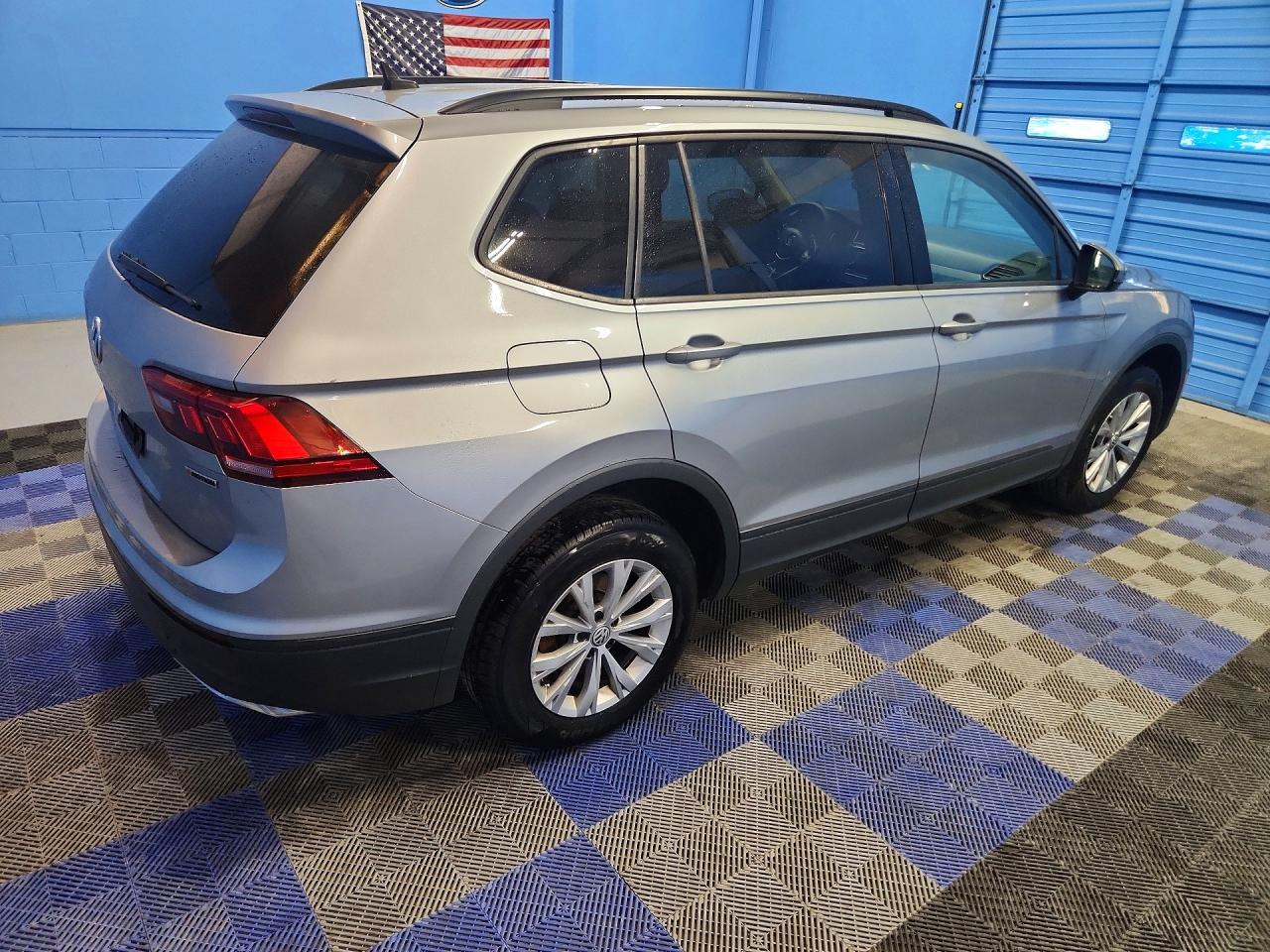 2020 VOLKSWAGEN TIGUAN S photo 3